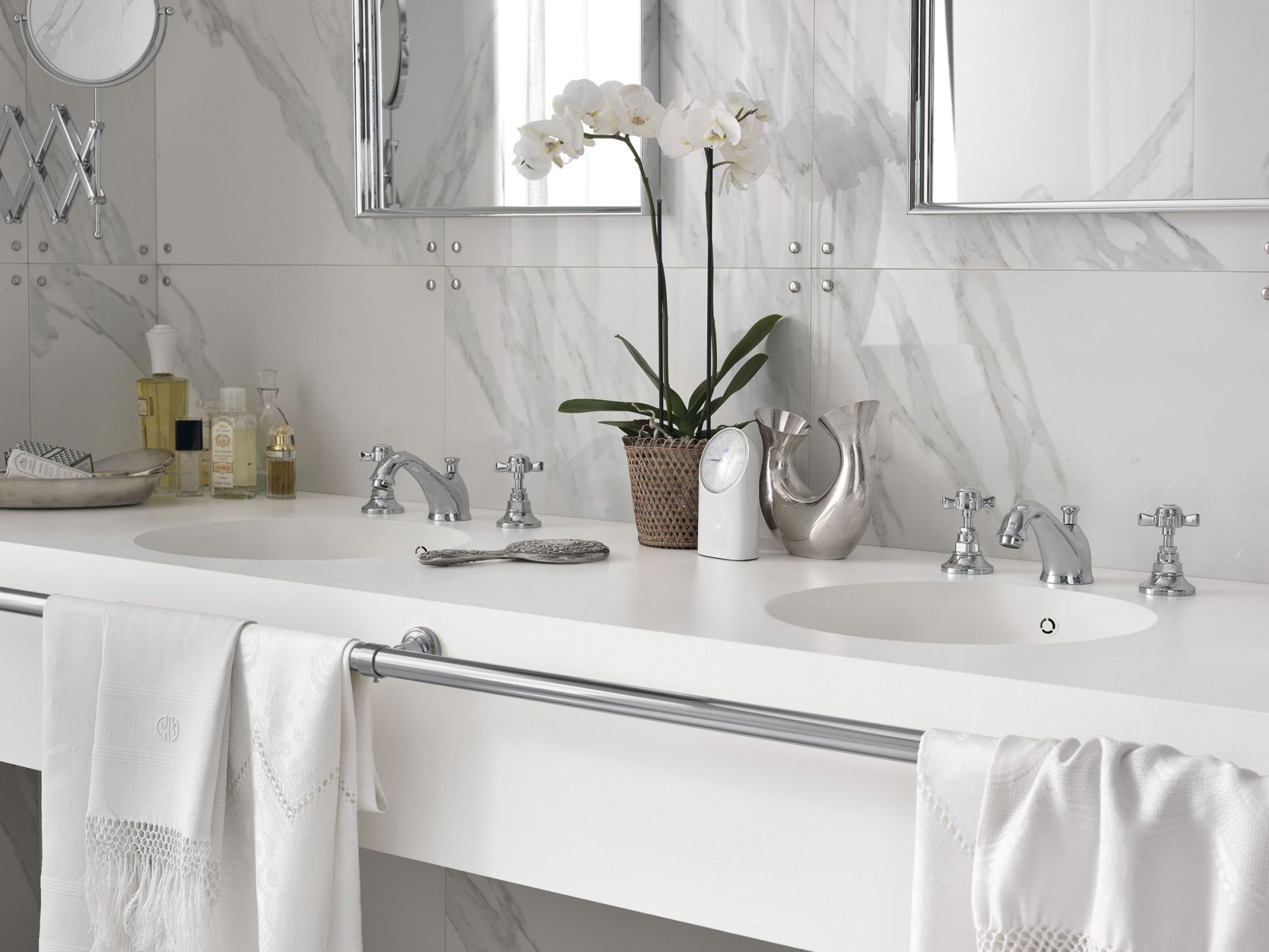 sites/corian.kr/IMG/jpg/bathroom-surface-modern-retro-purity-01.jpg